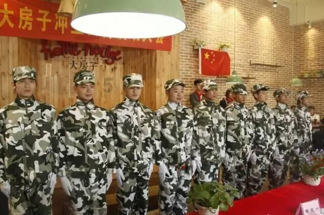 一对的鹦鹉雏鸟是养在一起还是分开养?-最全面的问答类网站
